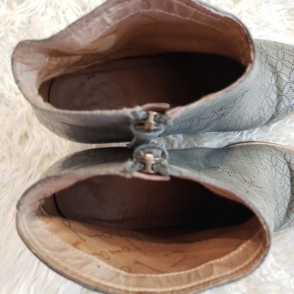 Fossils Leather Blue Chunk Heel Ankle Bootie 8.5 - Picture 12 of 14
